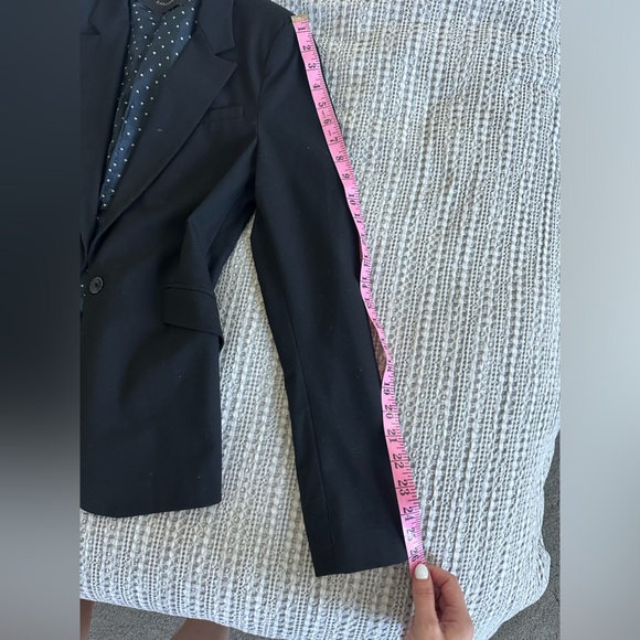 Zara Fitted Blazer in Black - Picture 7 of 16